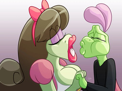 She's Expecting Tongue
